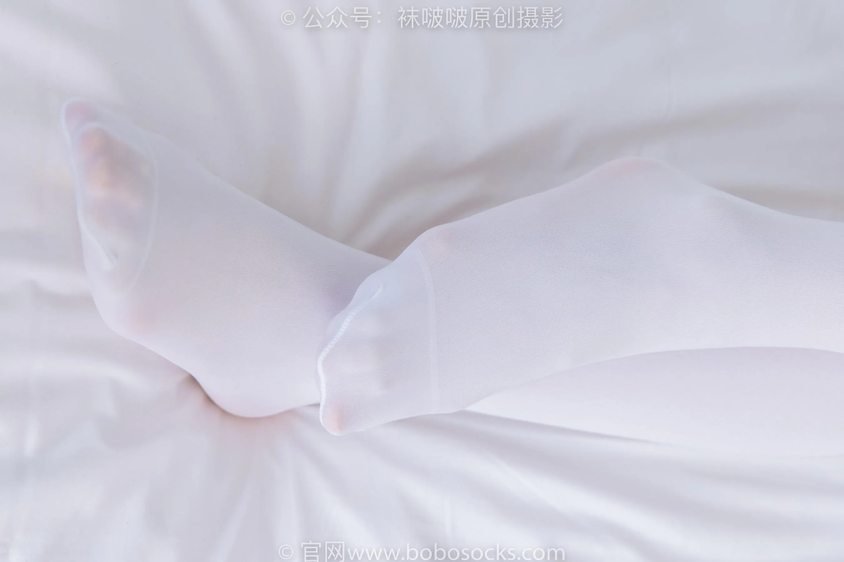 [BoBoSocks袜啵啵]NO.214 小沫-黑色运动鞋、厚白丝[23] [53P]插图8